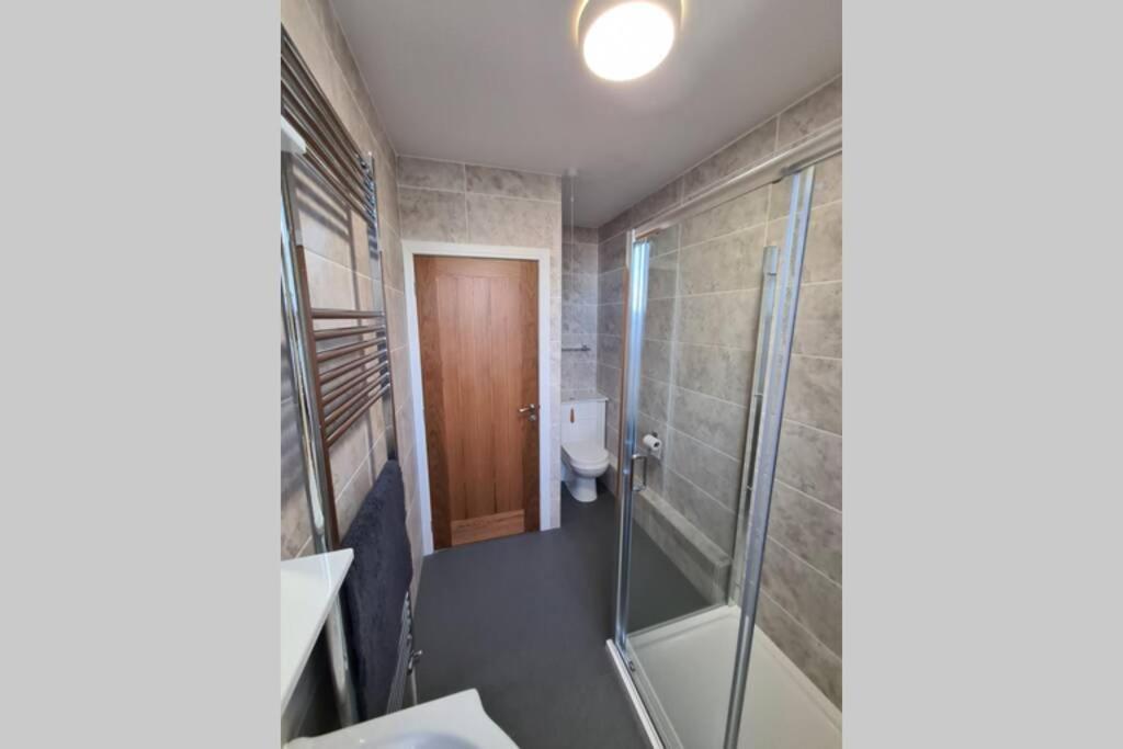 Beautiful Seaside Apartment With Parking Ventnor Exterior photo